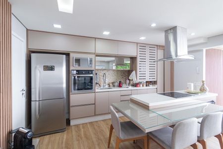 Apartamento à venda com 193m², 3 quartos e 2 vagas Apartamento à venda com 193m², 3 quartos e 2 vagasCozinha