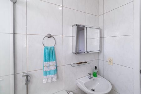 Apartamento à venda com 48m², 2 quartos e 2 vagasBanheiro social