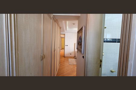 Apartamento à venda com 350m², 4 quartos e 4 vagasSuíte 2