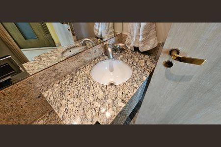 Apartamento à venda com 350m², 4 quartos e 4 vagasLavabo