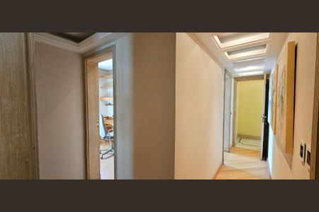 Apartamento à venda com 350m², 4 quartos e 4 vagasCorredor