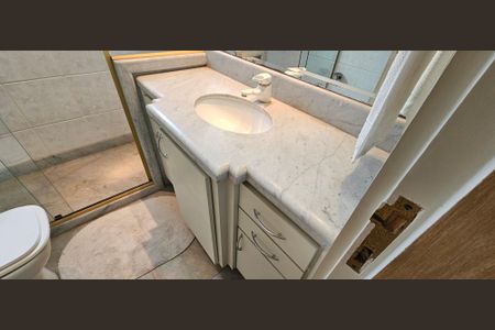 Apartamento à venda com 350m², 4 quartos e 4 vagasBanheiro