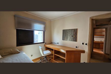 Apartamento à venda com 350m², 4 quartos e 4 vagasQuarto 2