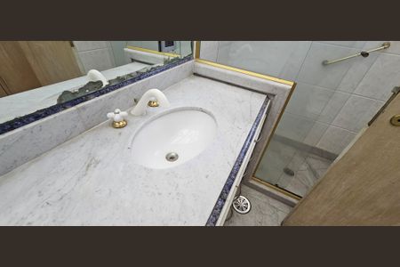 Apartamento à venda com 350m², 4 quartos e 4 vagasBanheiro da Suíte 2