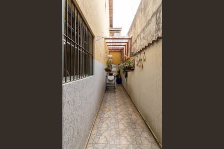 Casa à venda com 150m², 2 quartos e 2 vagasCorredor Lateral