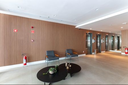 Apartamento à venda com 32m², 1 quarto e sem vaga Apartamento à venda com 32m², 1 quarto e sem vagaÁrea Comum - Hall Social