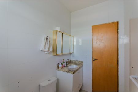 Apartamento à venda com 60m², 2 quartos e sem vaga Apartamento à venda com 60m², 2 quartos e sem vagaBanheiro