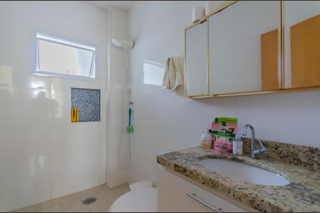 Apartamento à venda com 60m², 2 quartos e sem vaga Apartamento à venda com 60m², 2 quartos e sem vagaBanheiro