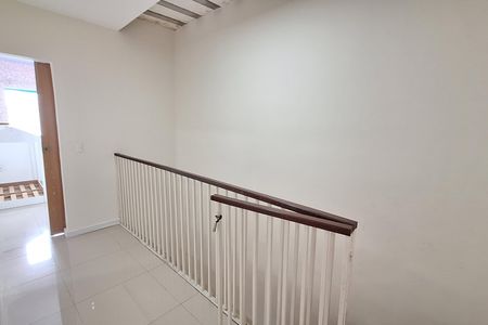 Casa para alugar com 267m², 3 quartos e 1 vaga Casa para alugar com 267m², 3 quartos e 1 vagaCorredor