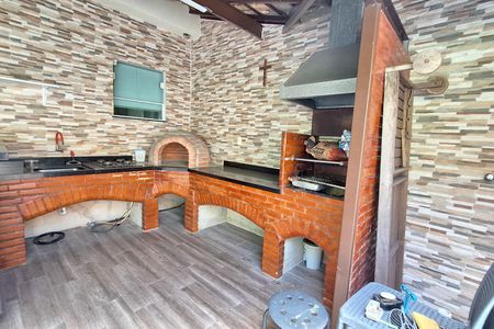 Casa para alugar com 267m², 3 quartos e 1 vaga Casa para alugar com 267m², 3 quartos e 1 vagaQuintal