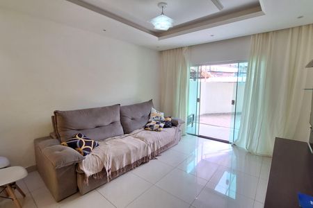 Casa para alugar com 267m², 3 quartos e 1 vaga Casa para alugar com 267m², 3 quartos e 1 vagaSala