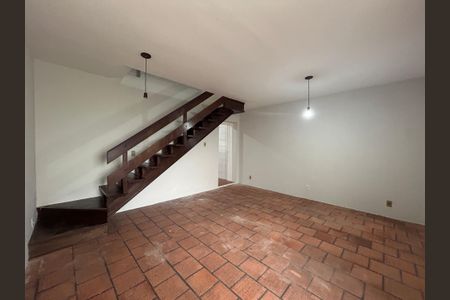 Casa à venda com 200m², 4 quartos e 1 vagaSala 4