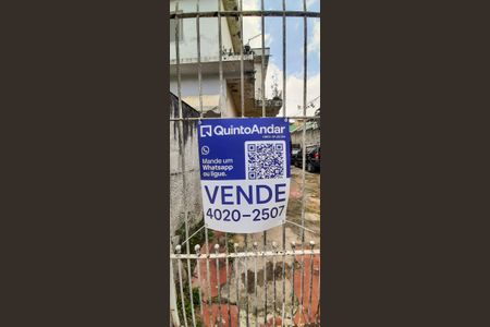 Casa à venda com 253m², 4 quartos e 5 vagas Casa à venda com 253m², 4 quartos e 5 vagasPlaca