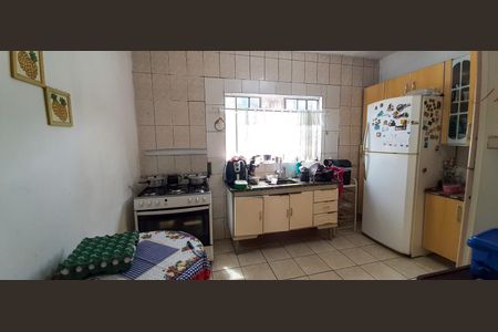 Casa à venda com 253m², 4 quartos e 5 vagas Casa à venda com 253m², 4 quartos e 5 vagasCozinha