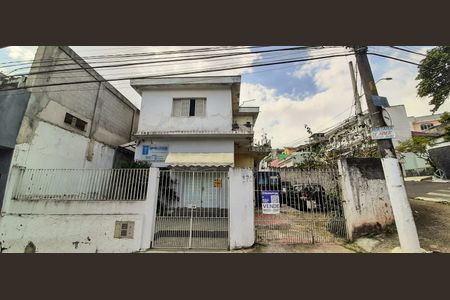 Casa à venda com 253m², 4 quartos e 5 vagas Casa à venda com 253m², 4 quartos e 5 vagasFachada da Casa