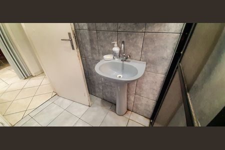 Casa à venda com 253m², 4 quartos e 5 vagas Casa à venda com 253m², 4 quartos e 5 vagasBanheiro