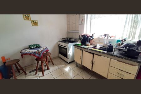 Casa à venda com 253m², 4 quartos e 5 vagas Casa à venda com 253m², 4 quartos e 5 vagasCozinha