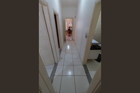 Casa à venda com 139m², 3 quartos e 3 vagasCORREDOR