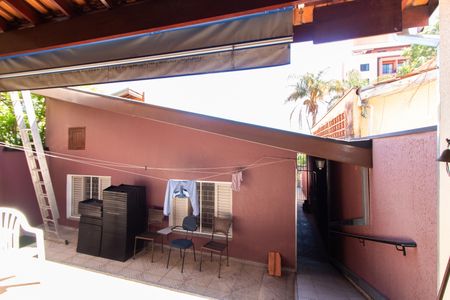 Casa à venda com 139m², 3 quartos e 3 vagasÁREA EXTERNA FUNDOS