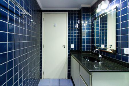 Apartamento à venda com 75m², 2 quartos e sem vagaBanheiro