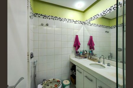 Apartamento à venda com 90m², 3 quartos e sem vagaBanheiro da Suíte