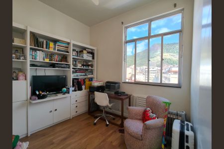 Apartamento à venda com 90m², 3 quartos e sem vagaQuarto 1