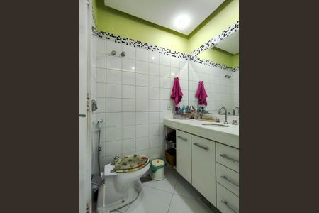 Apartamento à venda com 90m², 3 quartos e sem vagaBanheiro da Suíte