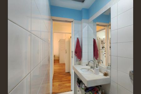 Apartamento à venda com 90m², 3 quartos e sem vagaBanheiro Corredor