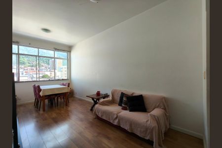 Apartamento à venda com 90m², 3 quartos e sem vagaSala