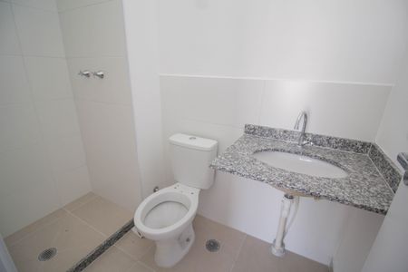 Apartamento para alugar com 42m², 2 quartos e 1 vaga Apartamento para alugar com 42m², 2 quartos e 1 vagaBanheiro