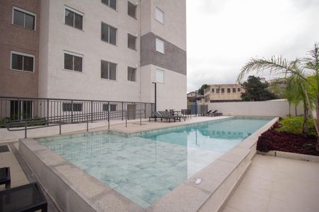 Apartamento para alugar com 42m², 2 quartos e 1 vaga Apartamento para alugar com 42m², 2 quartos e 1 vagaÁrea comum - Piscina