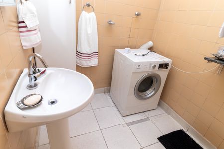 Casa à venda com 125m², 2 quartos e sem vaga Casa à venda com 125m², 2 quartos e sem vagaBanheiro 2