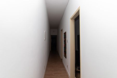 Casa à venda com 125m², 2 quartos e sem vaga Casa à venda com 125m², 2 quartos e sem vagaCorredor