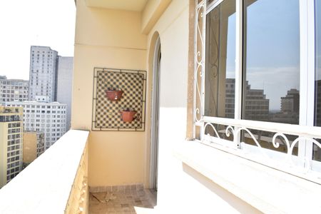 Sacada de apartamento para alugar com 3 quartos, 180m² em Centro, Curitiba