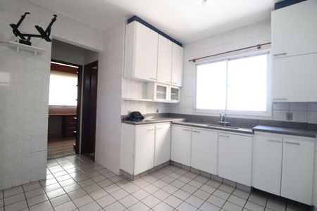 Apartamento para alugar com 140m², 3 quartos e 3 vagasCozinha