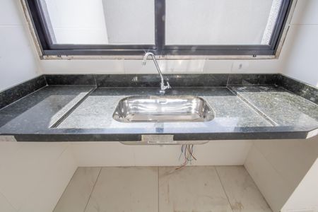 Casa de condomínio à venda com 67m², 2 quartos e 2 vagasCozinha