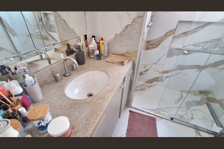 Apartamento à venda com 106m², 3 quartos e 2 vagasBanheiro Suíte