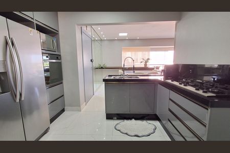 Apartamento à venda com 106m², 3 quartos e 2 vagasCozinha