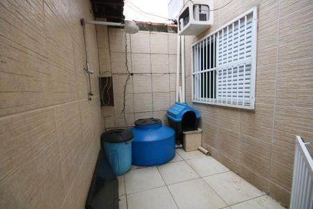 Casa para alugar com 297m², 4 quartos e 2 vagasQuintal