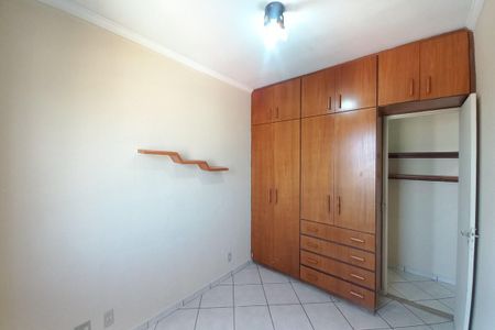 Quarto 2 de apartamento para alugar com 2 quartos, 60m² em Jardim Santa Amalia, Campinas