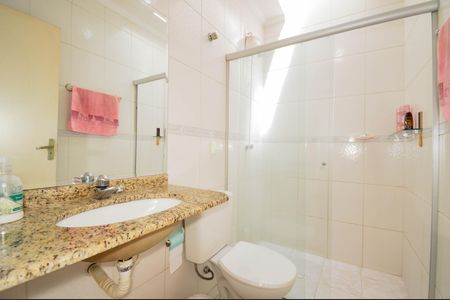 Casa à venda com 128m², 3 quartos e 2 vagasBanheiro da Suíte