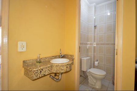 Casa à venda com 128m², 3 quartos e 2 vagasLavabo