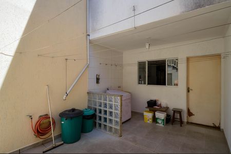 Casa à venda com 128m², 3 quartos e 2 vagasÁrea de Serviço