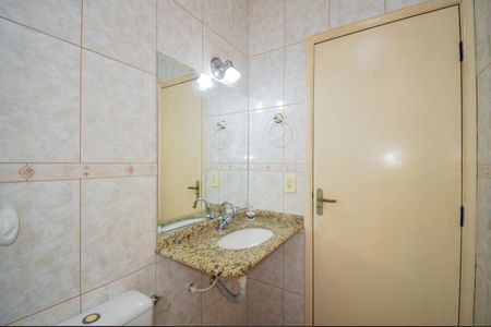 Casa à venda com 128m², 3 quartos e 2 vagasBanheiro Social