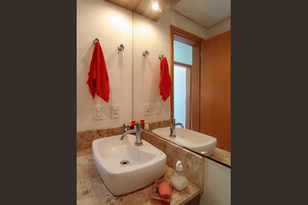 Apartamento à venda com 67m², 3 quartos e 1 vagaBanheiro Social