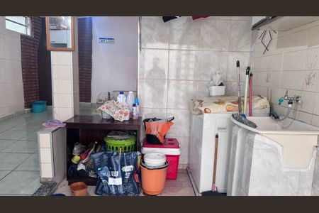 Casa à venda com 170m², 3 quartos e 2 vagasÁrea de Serviço