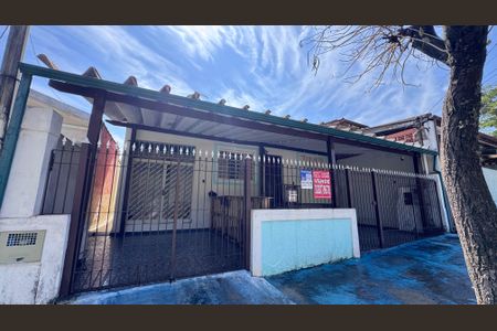 Casa à venda com 170m², 3 quartos e 2 vagasFachada