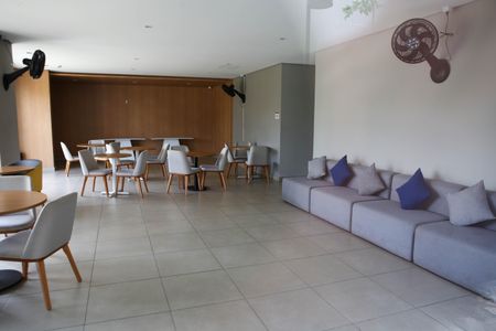 Apartamento para alugar com 39m², 2 quartos e 1 vagaÁrea comum - Salão de festas