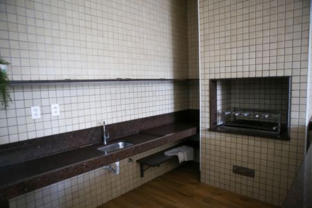 Apartamento para alugar com 39m², 2 quartos e 1 vagaÁrea comum - Churrasqueira