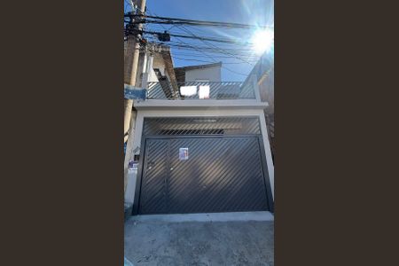 Casa para alugar com 120m², 2 quartos e 2 vagas Casa para alugar com 120m², 2 quartos e 2 vagasFachada